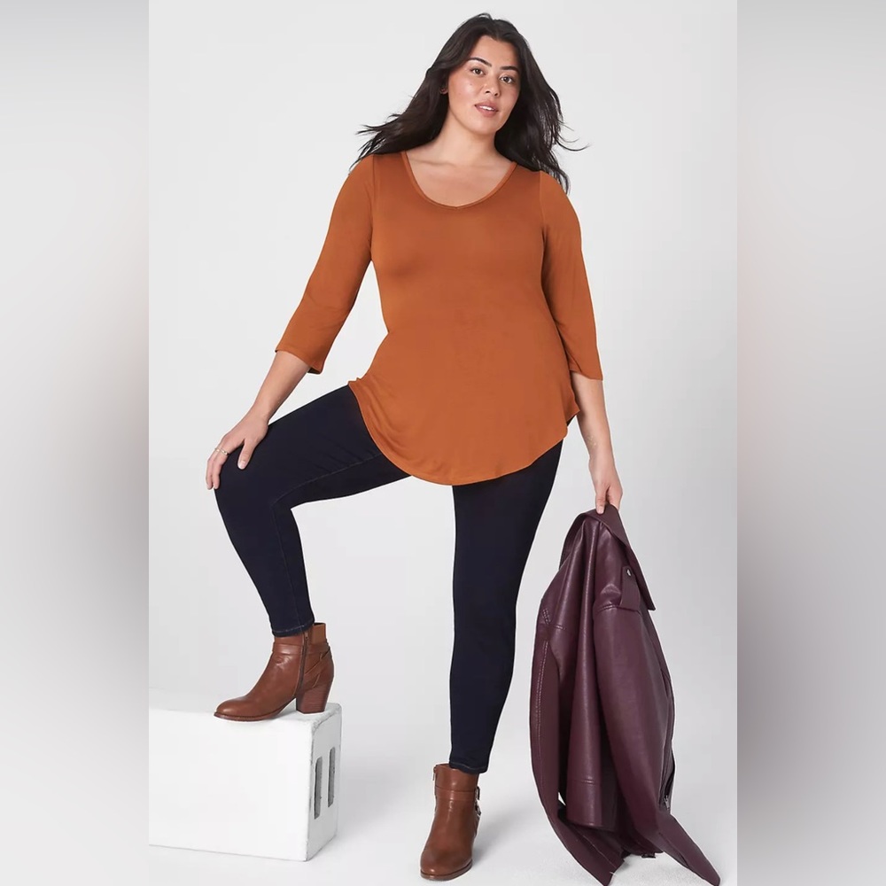 Lane Bryant Caramel Fitted 3/4-Sleeve V-Neck Tunic Tee